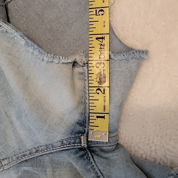 LEVI'S High Rise shorts size 2 - Picture 5 of 5